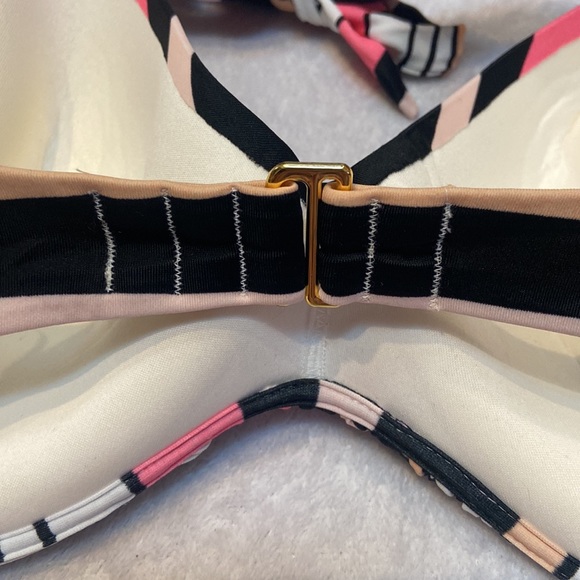 VICTORIA’S SECRET Size 34DD Bikini Top - Picture 4 of 8